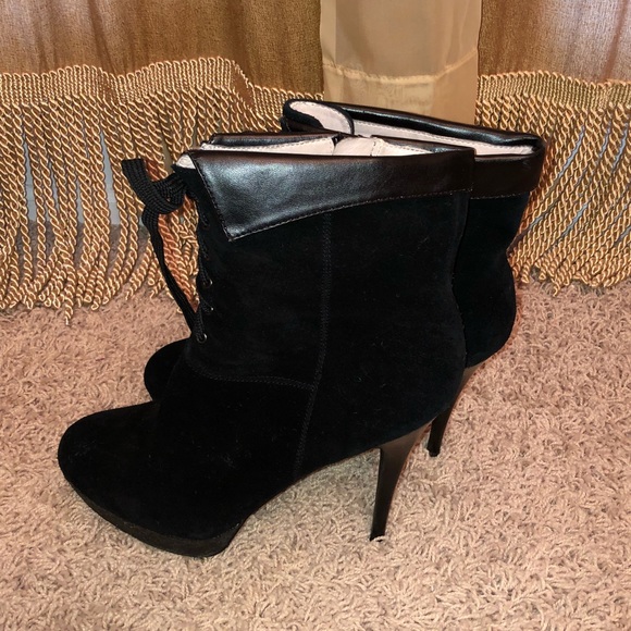 Colin Stuart sz10Black suede tie up bootie sidezip - Picture 2 of 5